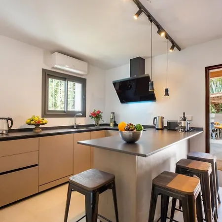 Romero Renovated - San Rafael 산트 라파엘 데 사 크레우